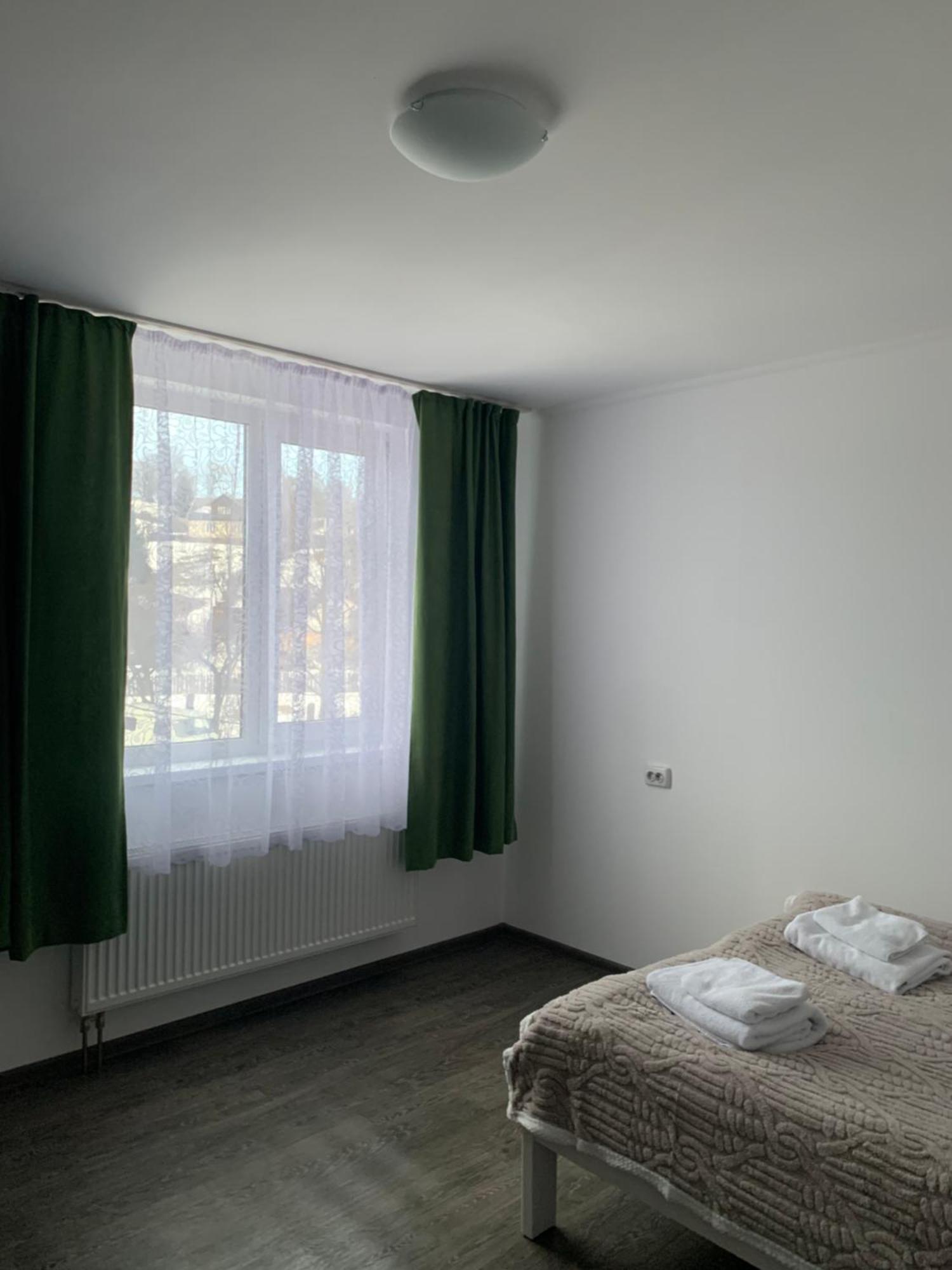 Hotel Серце Карпат Jassinja Exterior foto